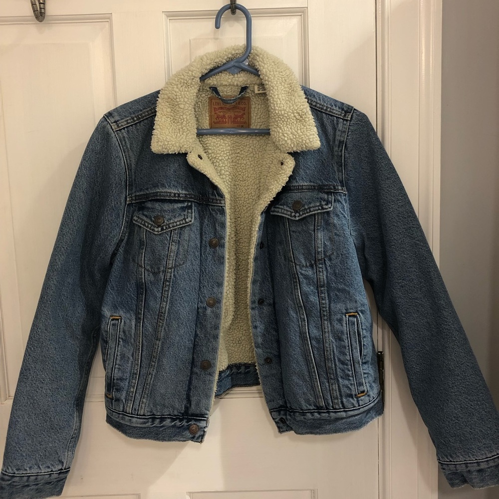 Original sherpa trucker jacket. Medium wash